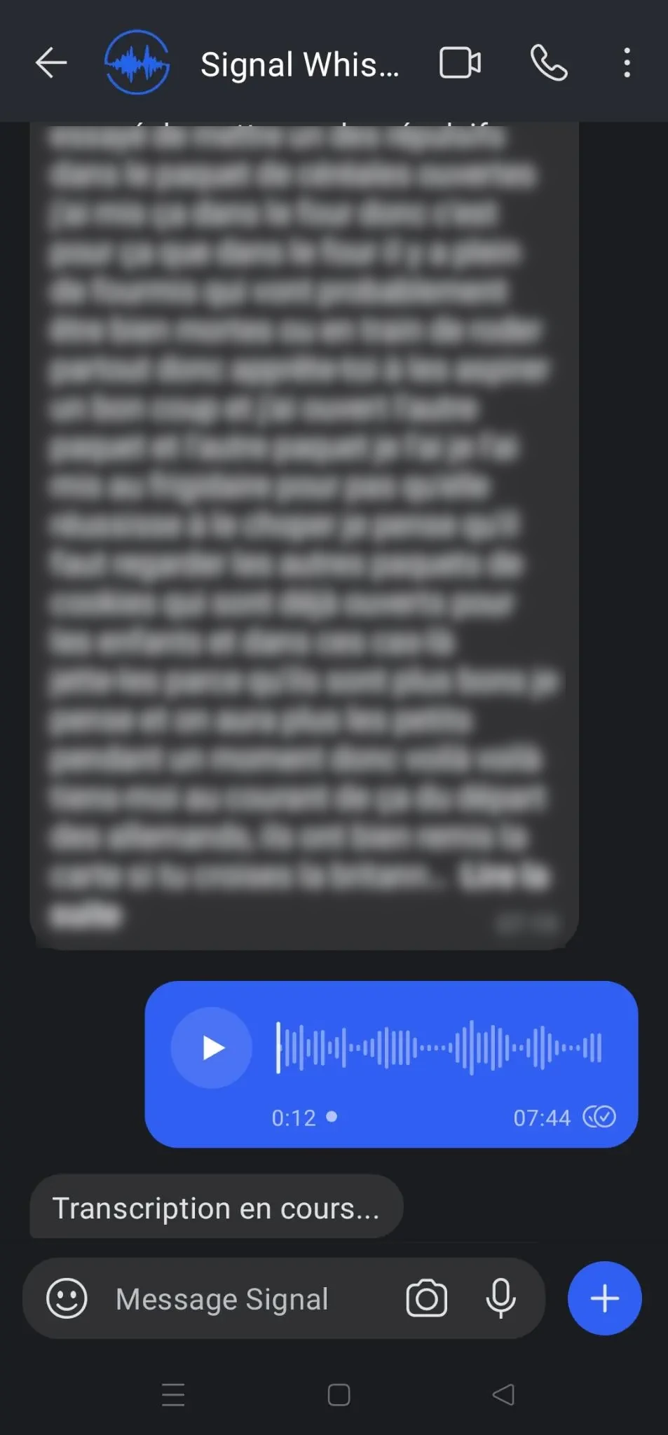 SignalWhisperBot est en train de transcrire le message vocal